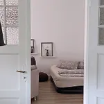 Gemuetliche 144qm Altbauwohnung In Am Hbf Apartment *