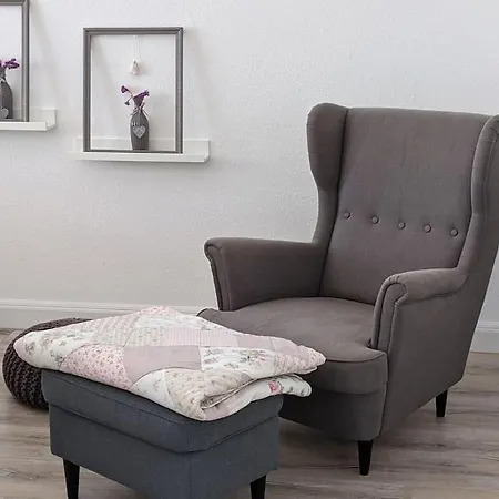 Gemuetliche 144qm Altbauwohnung In Am Hbf * Κόμπλεντς