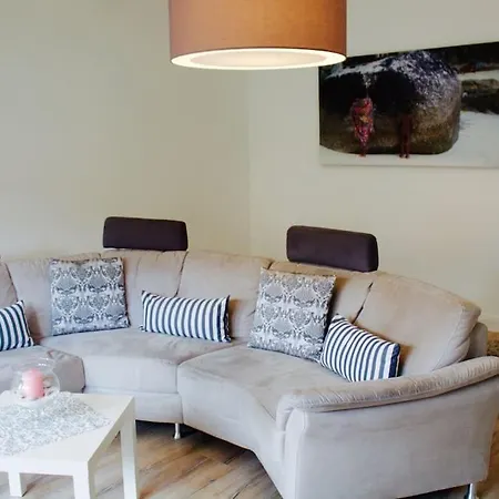 Gemuetliche 144qm Altbauwohnung In Am Hbf *