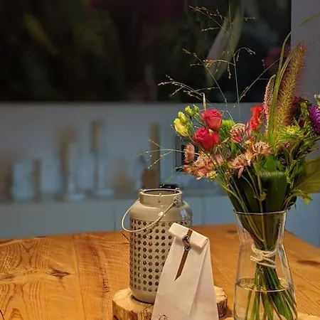 Gemuetliche 144qm Altbauwohnung In Am Hbf Apartman Koblenz