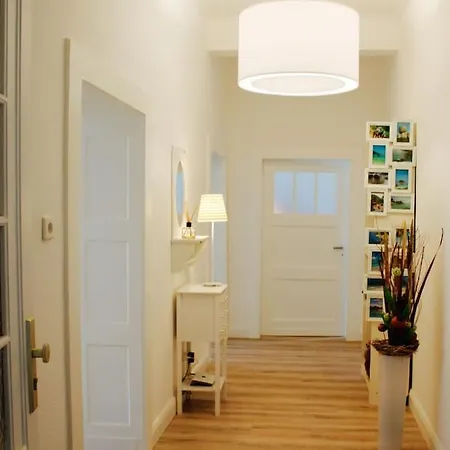 Gemuetliche 144qm Altbauwohnung In Am Hbf Apartman Koblenz