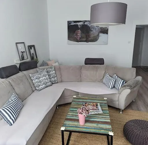 Gemuetliche 144qm Altbauwohnung In Am Hbf Апартаменты *