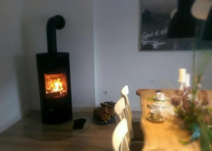 Апартаменты Gemuetliche 144qm Altbauwohnung In Am Hbf *