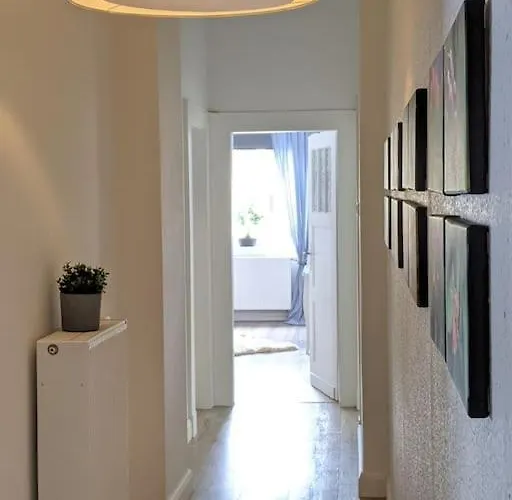 Gemuetliche 144qm Altbauwohnung In Am Hbf