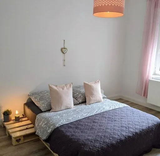 Апартаменты Gemuetliche 144qm Altbauwohnung In Am Hbf *