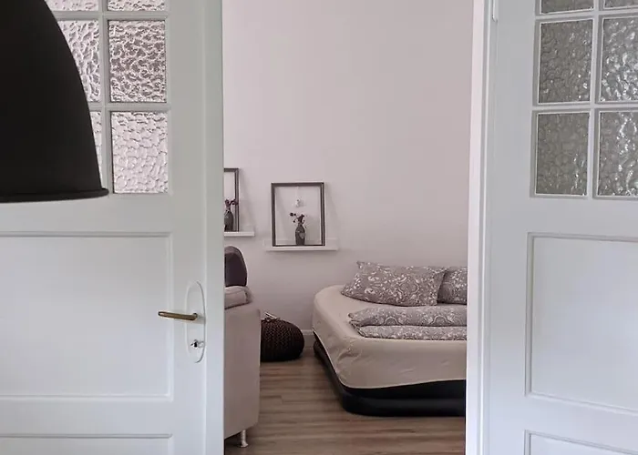 Gemuetliche 144qm Altbauwohnung In Am Hbf Апартаменты *